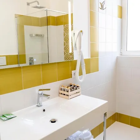 Konukevi Casa Marino 4*